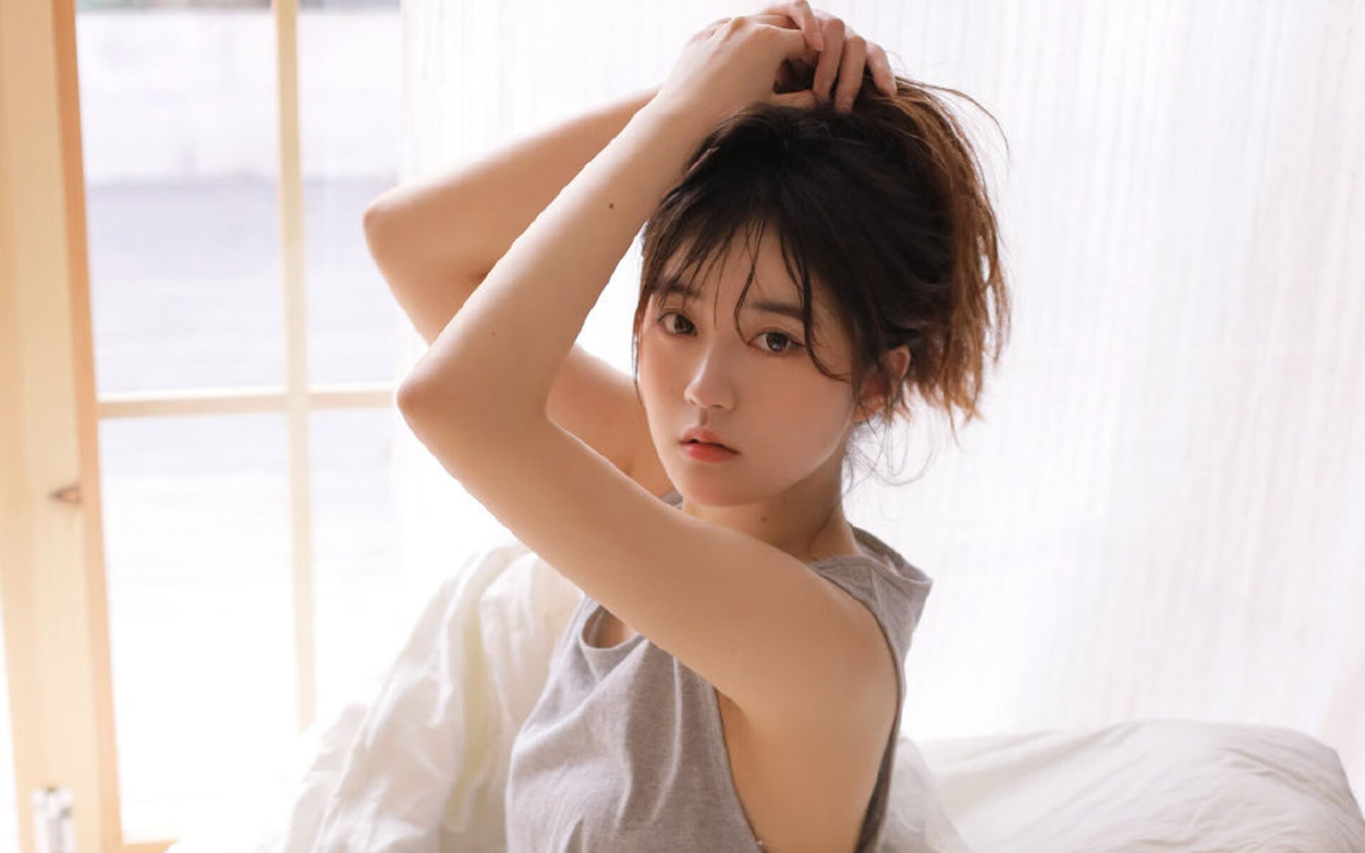 爱游戏娱乐平台-利物浦客场赢得关键比赛，晋级强，利物浦达成在顶级联赛第8000粒进球
