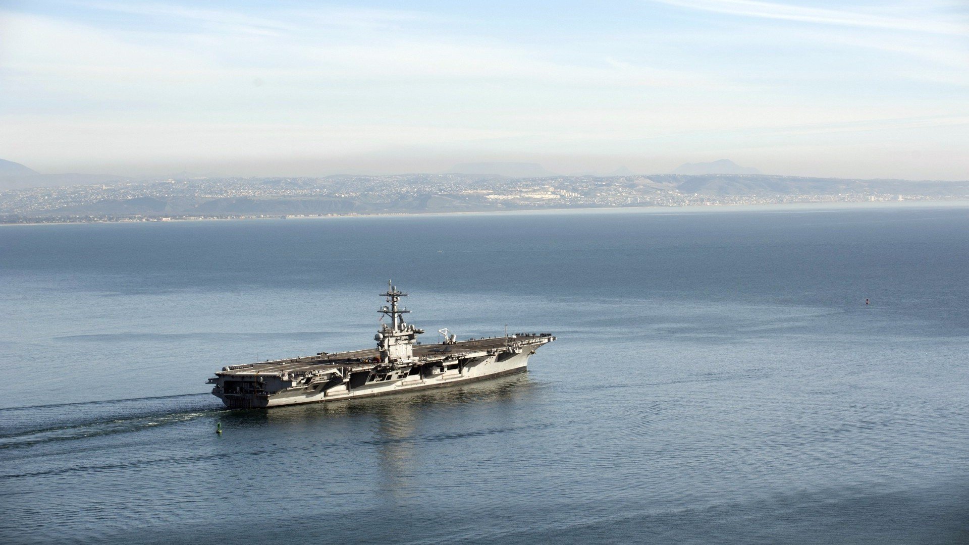 特色足球文化产品跨界合作，推动文化产业多元发展，足球文化衫